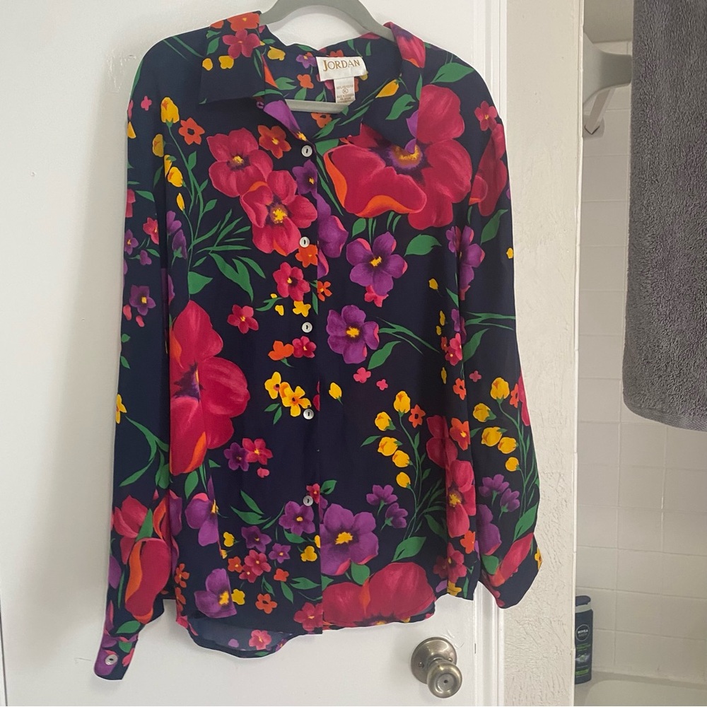 Jordan Women’s Vintage Button Up Blouse Long Sleeve Colorful Floral Size XL